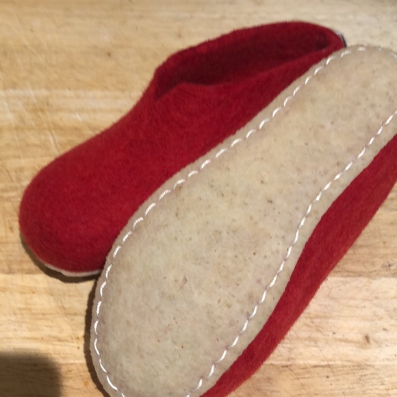 NEW!!! Baabuk Children Slippers Size 7 - Picture 3 of 3